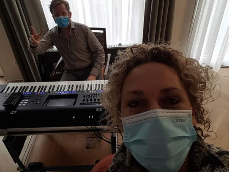 Zorgpianist Mark Kirkenier op bezoek