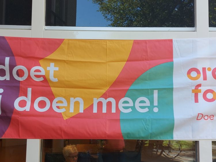 NL DOET helpt Hoog Duinen