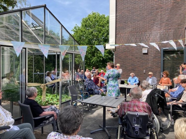 Opening van de kas
